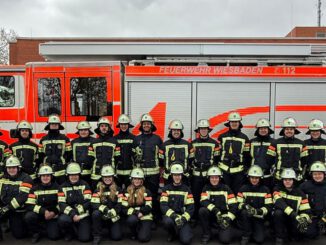 23 Absolventen nach Neustart: Wiesbadens Freiwillige Feuerwehr setzt Grundausbildung fort
