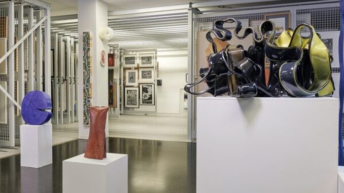 Artothek Wiesbaden startet Online-Datenbank mit rund 500 digital sichtbaren Werken Artothek Wiesbaden startet Online-Datenbank mit rund 500 digital sichtbaren Werken