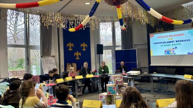 Kinderparlament in Kastel nimmt Arbeit auf: 16 gewählte Vertreterinnen und Vertreter starten Beteiligung vor Ort Kinderparlament in Kastel nimmt Arbeit auf: 16 gewählte Vertreterinnen und Vertreter starten Beteiligung vor Ort