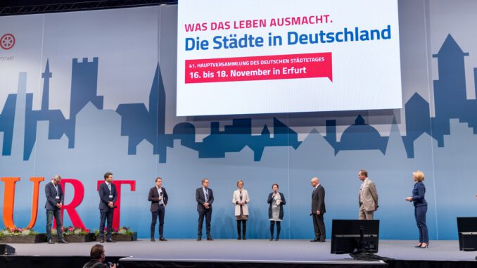 Landeshauptstädte verlangen von Bund und Ländern rasche Entscheidungen zur Entlastung der Kommunen Landeshauptstädte verlangen von Bund und Ländern rasche Entscheidungen zur Entlastung der Kommunen