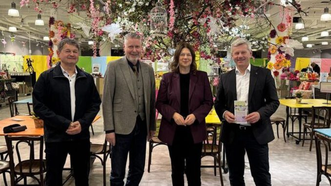 Pop up Markt in Wiesbaden zieht Besucher in ehemaliges SportScheck-Gebäude Pop up Markt in Wiesbaden zieht Besucher in ehemaliges SportScheck-Gebäude